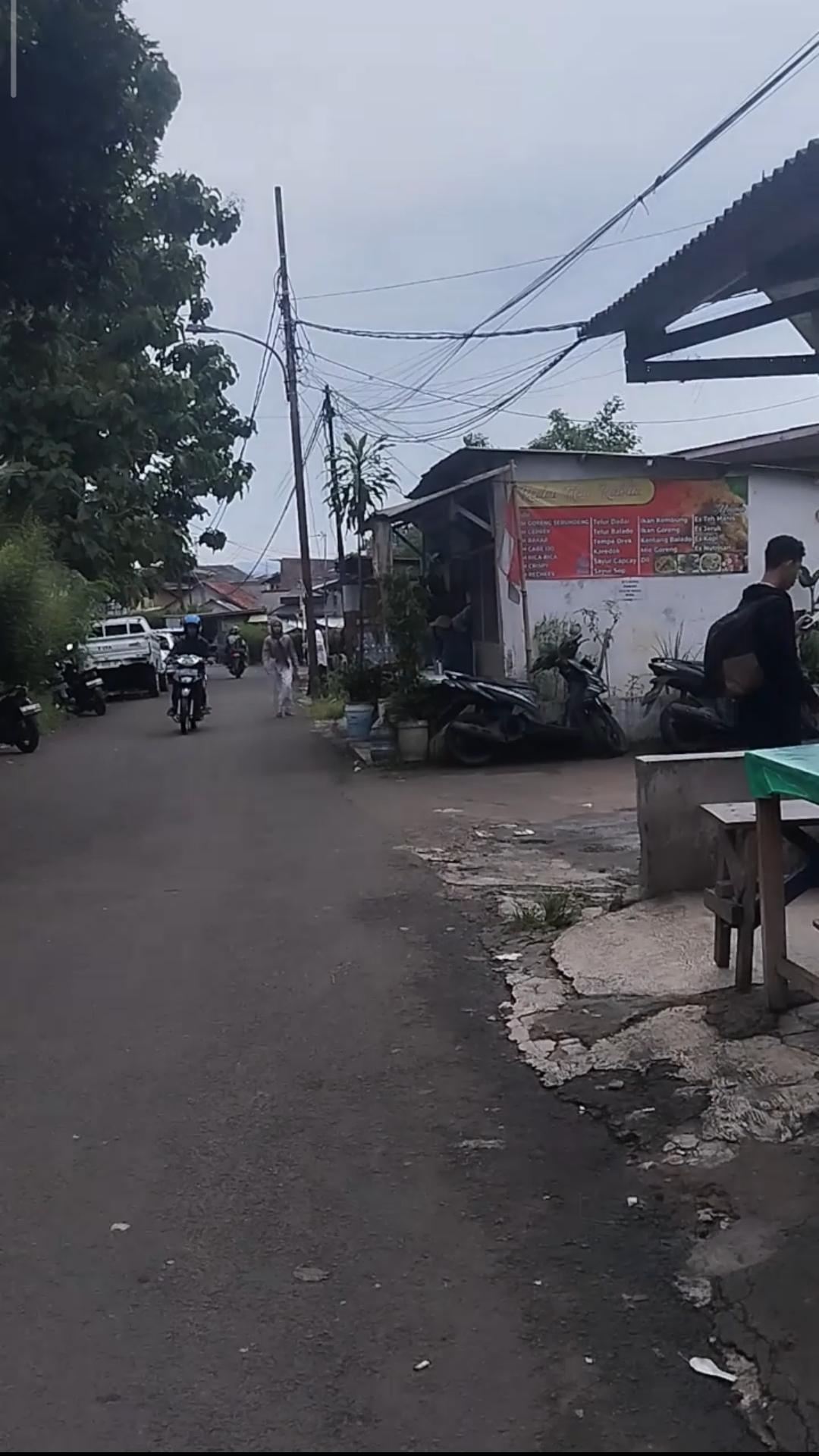 Lingkungan sekitar kos